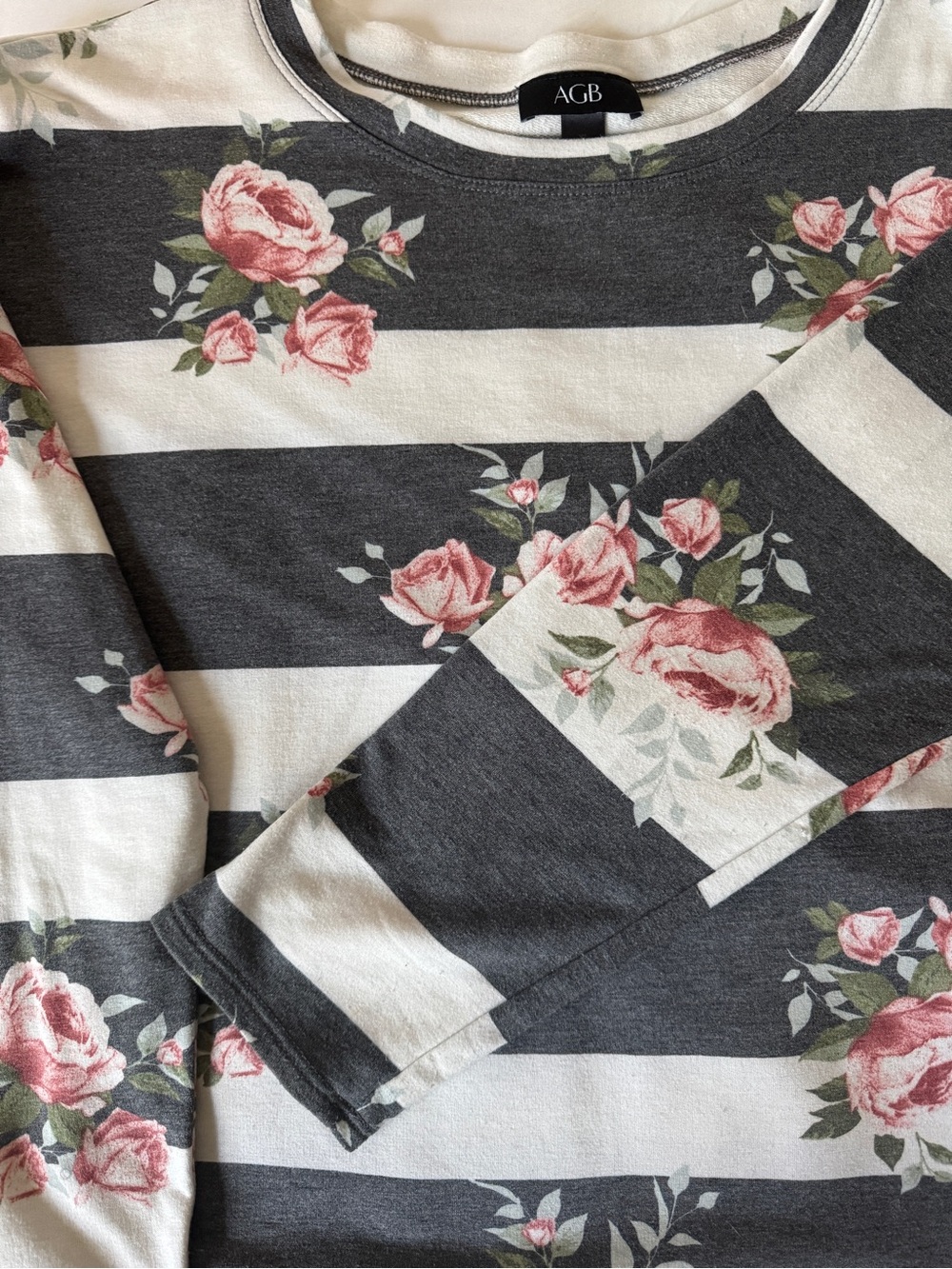 AGB Floral Striped Top XL Long Sleeve Crewneck Gray Cream Rose - Picture 4 of 6